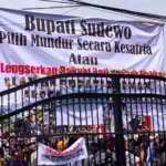 Bupati Pati di Desak Mundur Oleh Para Demonstran