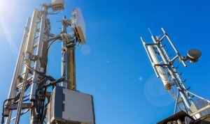 700 MHz 700 MHz
