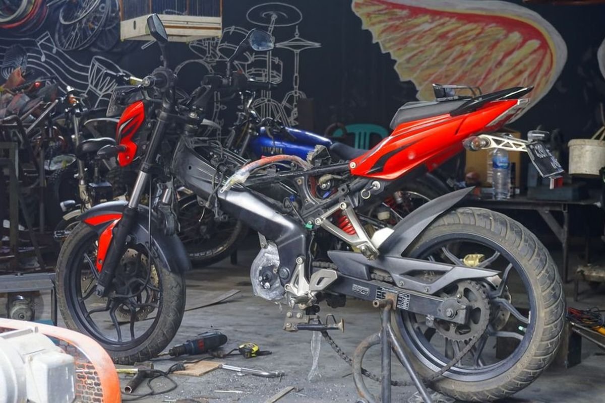 Motor Bensin